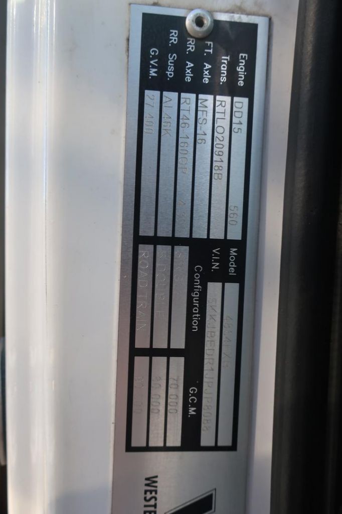 **Wrecking** 2018 Western Star 4800 Series 4800 FXB - Image 2