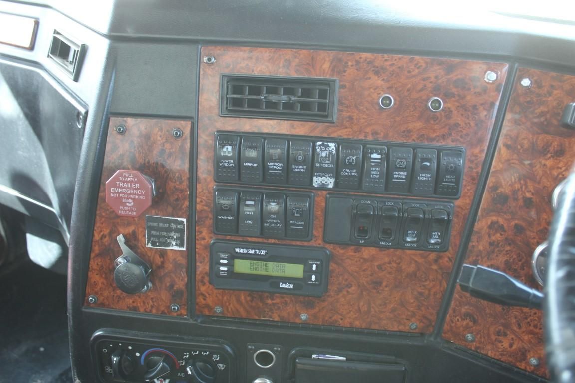 **Wrecking** 2009 Western Star 4800 Fx - Image 6