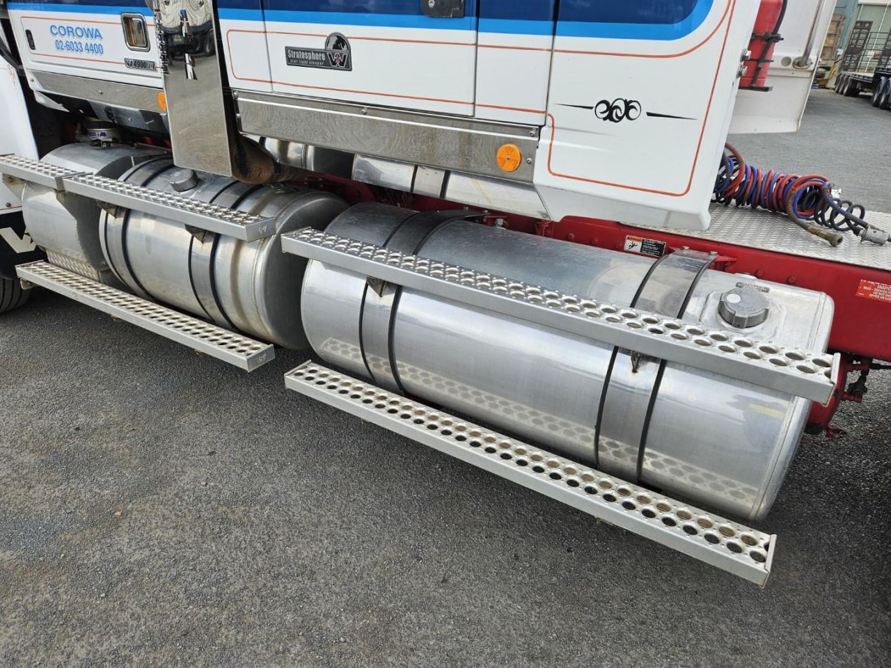 **Wrecking** 2018 Western Star 4964 FXT Constellation - Image 23