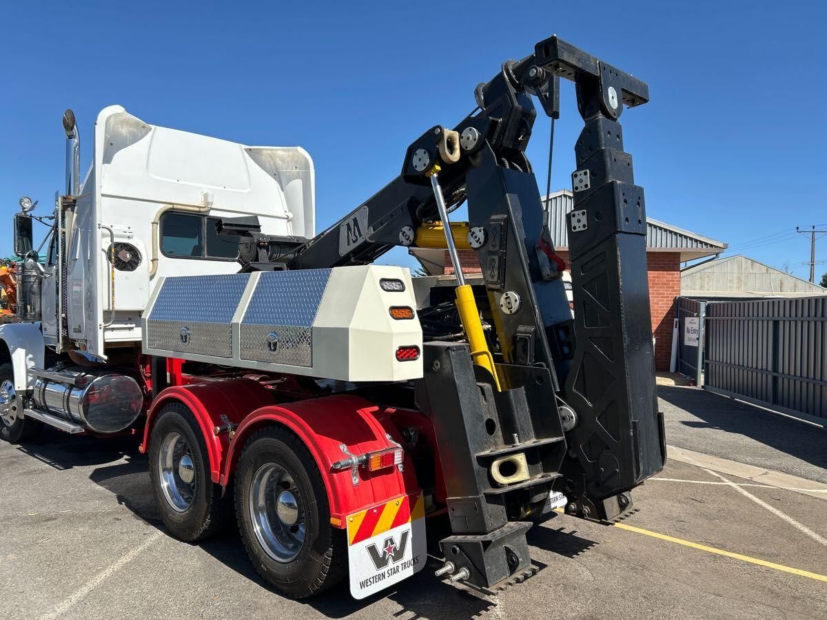 **Wrecking** 2013 Western Star 4900EX Constellation - Image 25