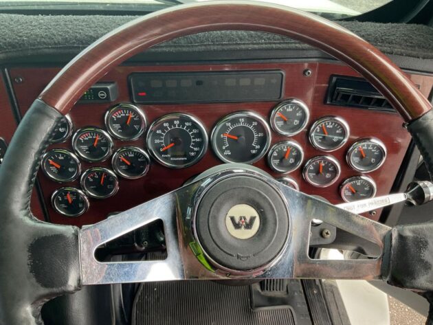 **Wrecking** 2018 Western Star 5800SS Constellation - Image 15