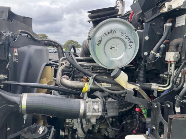 **Wrecking** 2018 Western Star 5800SS Constellation - Image 11