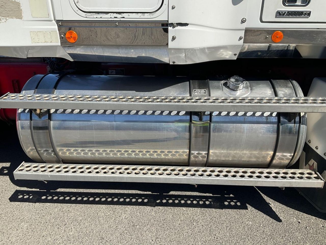 **Wrecking** 2018 Western Star 5864SS - Image 8