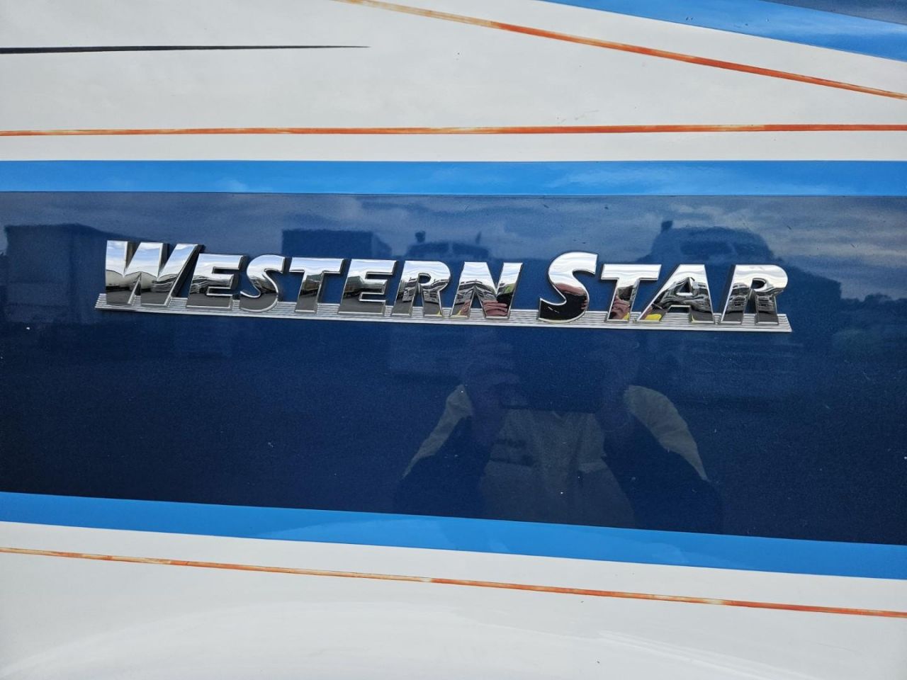 **Wrecking** 2018 Western Star 4964 FXT Constellation - Image 14