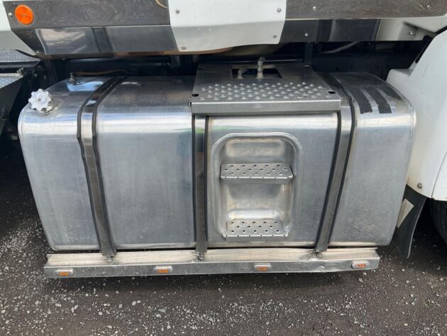 **Wrecking** 2018 Western Star 5800SS Constellation - Image 3