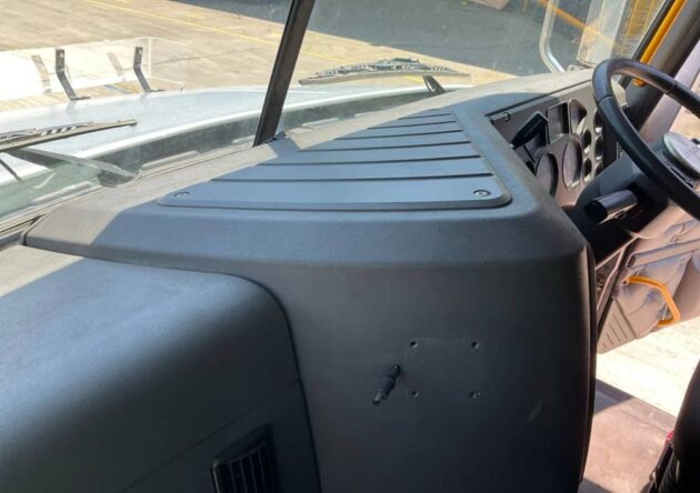 **Wrecking** 2018 Mack Granite - Image 9