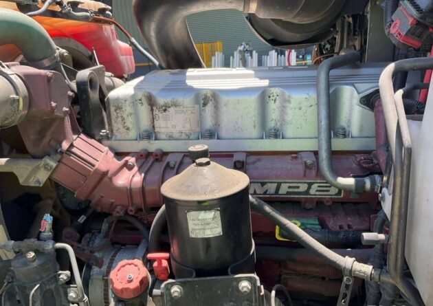 **Wrecking** 2018 Mack Granite - Image 29