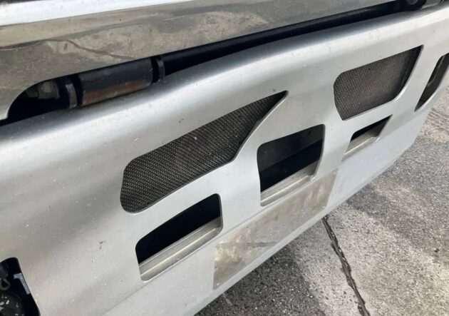 **Wrecking** 2017 Mack Granite - Image 12