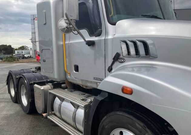 **Wrecking** 2017 Mack Granite - Image 20