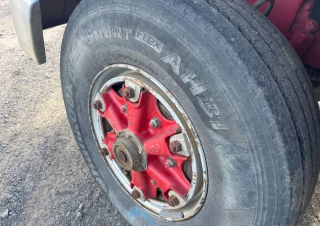 **Wrecking** 2004 Mack ML - Image 11