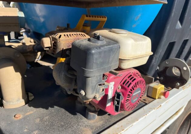 **Wrecking** 2004 Mack ML - Image 21