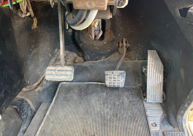 **Wrecking** 2004 Mack ML - Image 30
