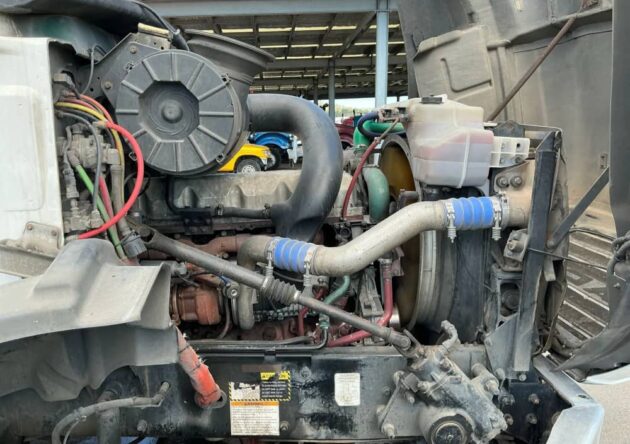 **Wrecking** 2011 Mack CMMT - Image 36