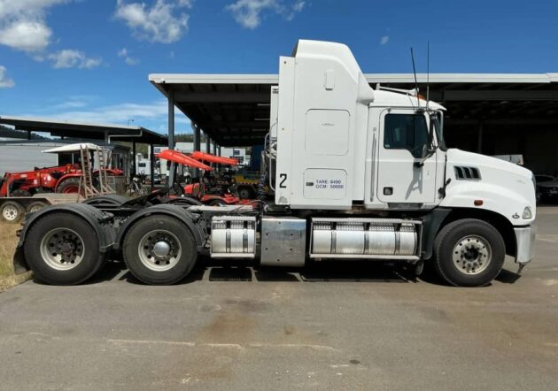 **Wrecking** 2011 Mack CMMT - Image 47