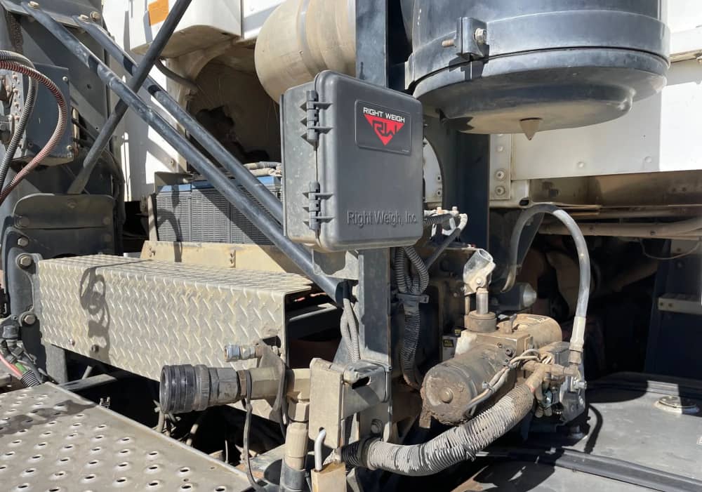 **Wrecking** 2013 Freightliner Argosy FLH - Image 12