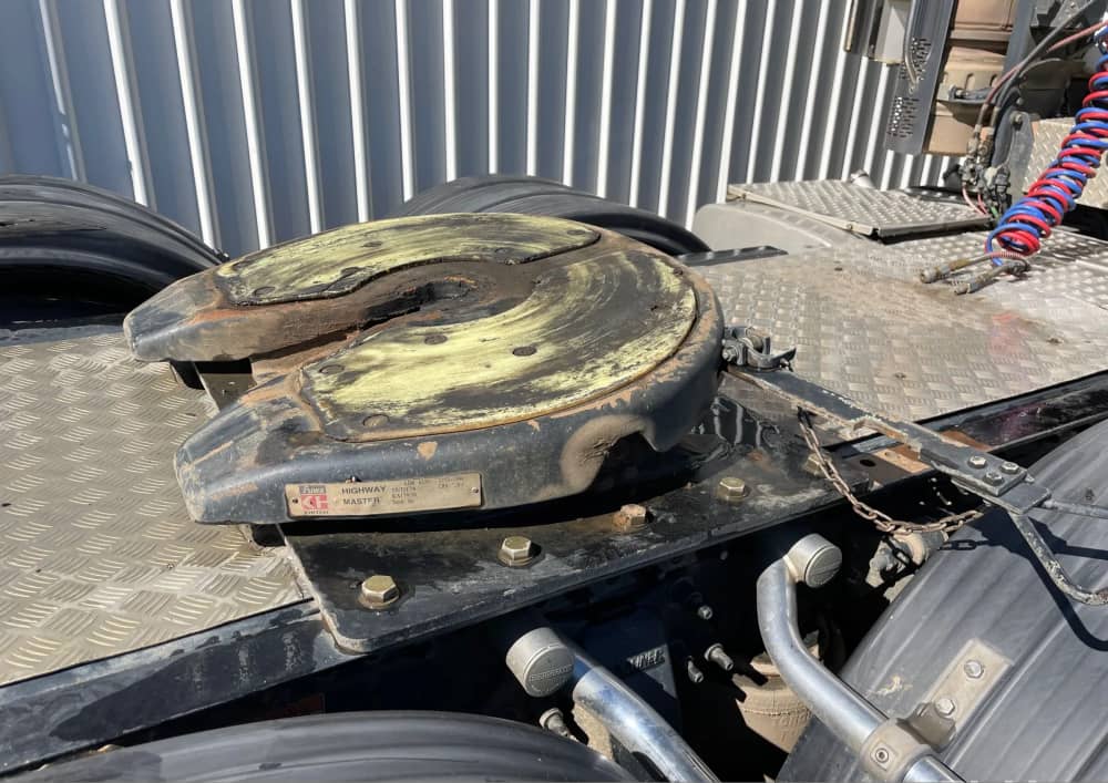 **Wrecking** 2013 Freightliner Argosy FLH - Image 18