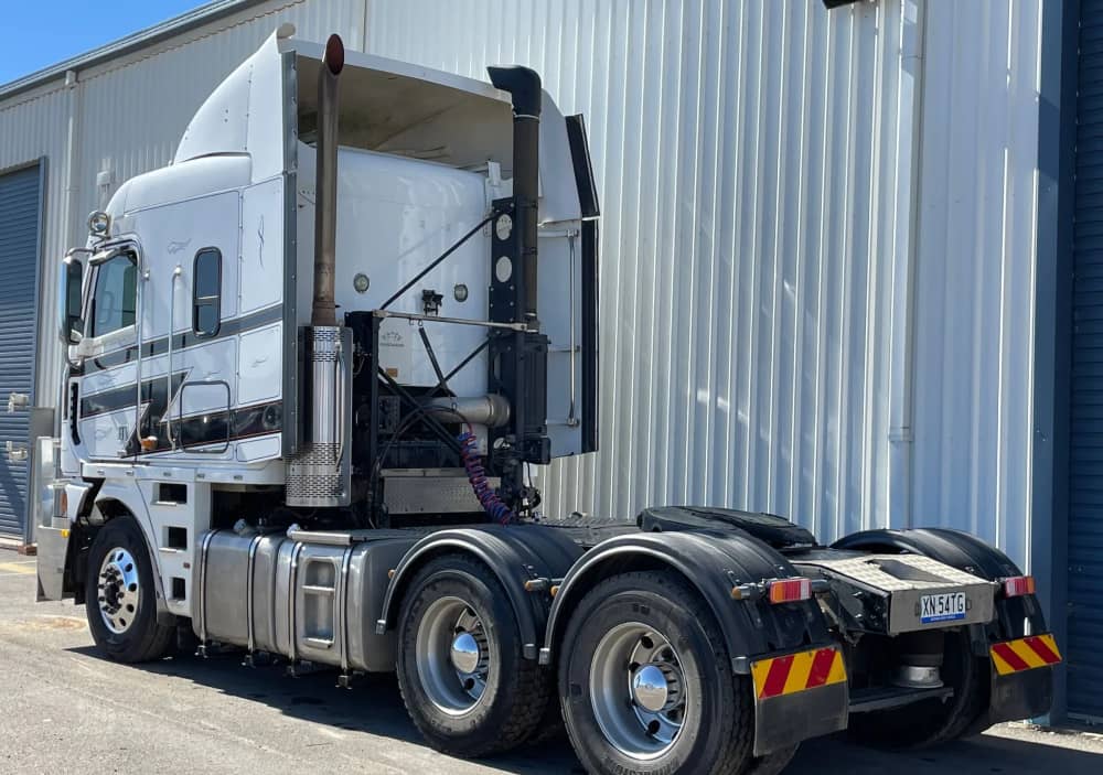 **Wrecking** 2013 Freightliner Argosy FLH - Image 20