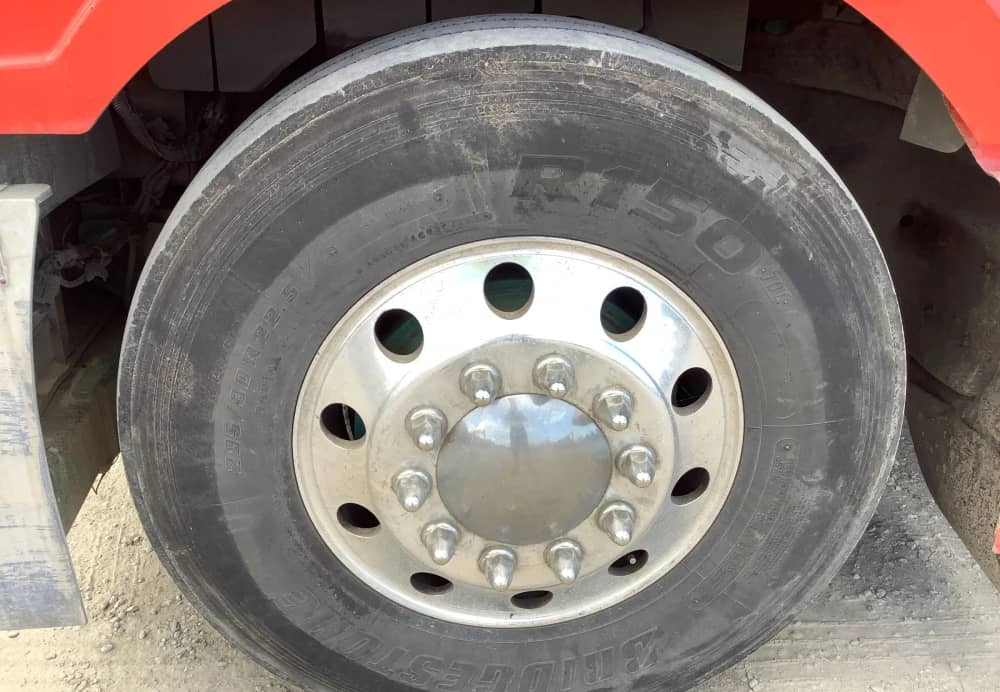 **Wrecking** 2014 Freightliner FLX Coronado - Image 4