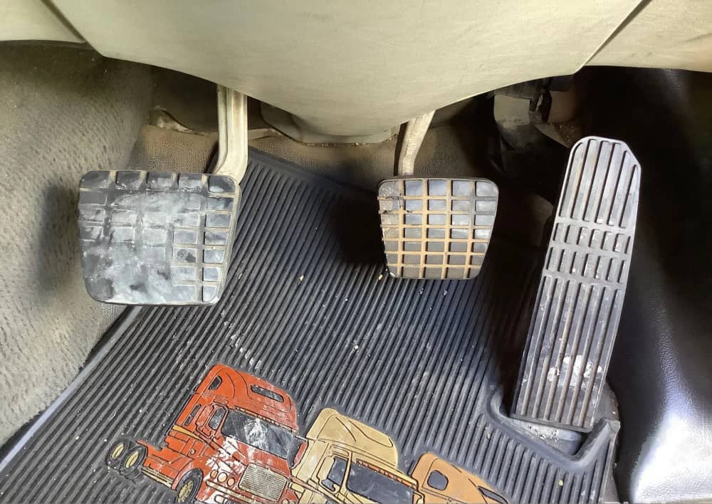 **Wrecking** 2014 Freightliner FLX Coronado - Image 7