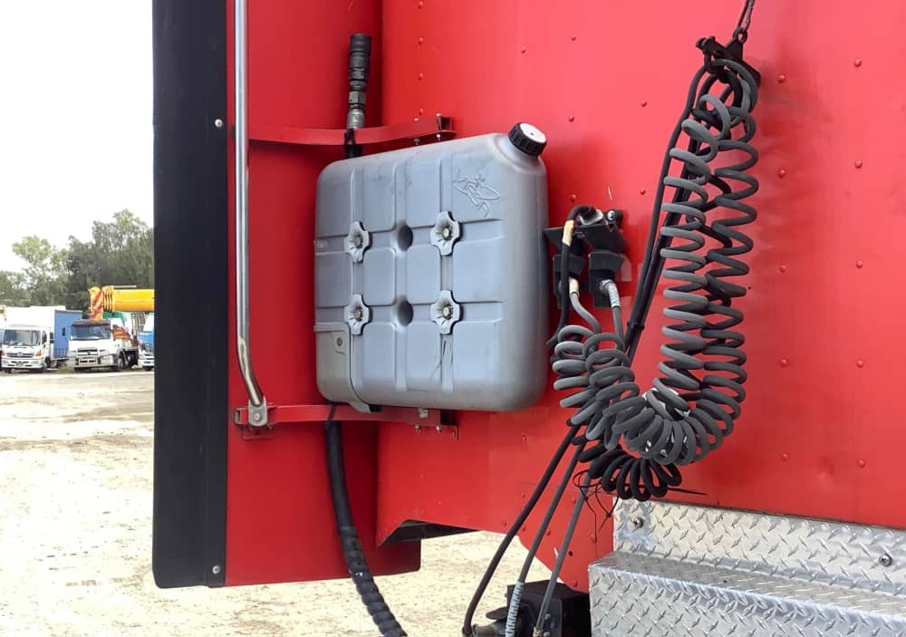 **Wrecking** 2014 Freightliner FLX Coronado - Image 26