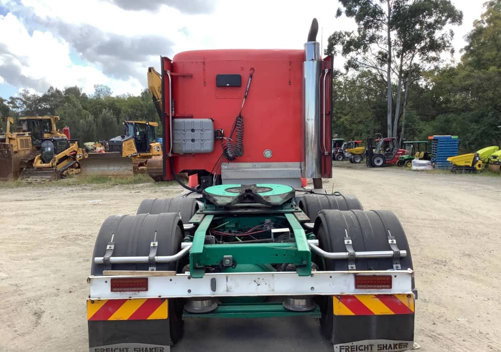 **Wrecking** 2014 Freightliner FLX Coronado - Image 27