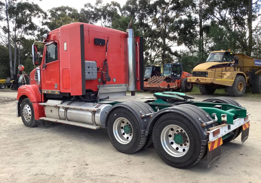 **Wrecking** 2014 Freightliner FLX Coronado - Image 30