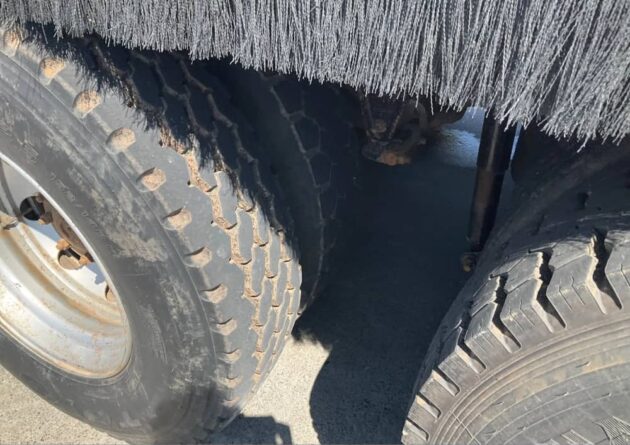 **Wrecking** 2010 Mack CMMR Granite - Image 17