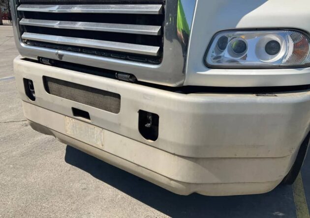 **Wrecking** 2010 Mack CMMR Granite - Image 21
