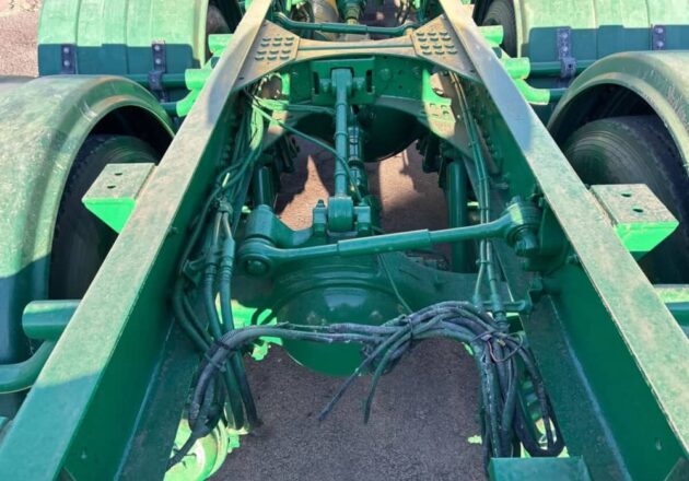 **Wrecking** 2009 Mack CSMR - Image 21