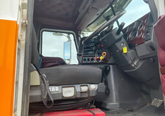** Wrecking** 2017 Mack Superliner CLXT - Image 11