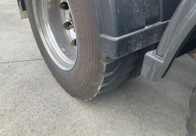 ** Wrecking** 2017 Mack Superliner CLXT - Image 12