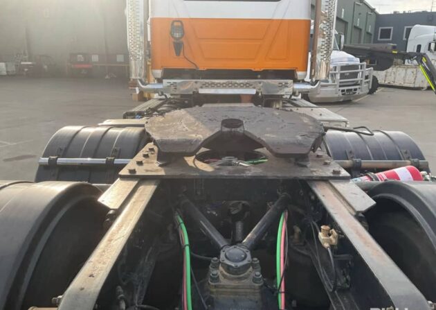 ** Wrecking** 2017 Mack Superliner CLXT - Image 25
