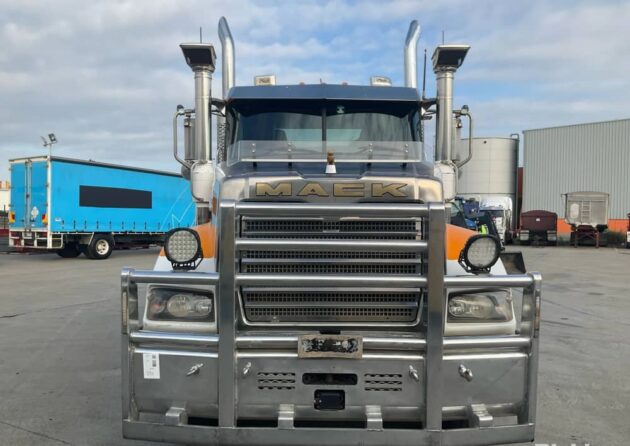 ** Wrecking** 2017 Mack Superliner CLXT - Image 31