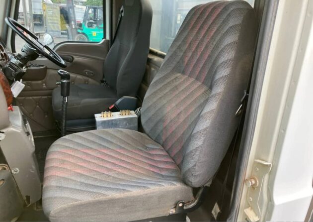 ** Wrecking** 2005 Mack Trident - Image 20