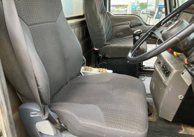 ** Wrecking** 2005 Mack Trident - Image 22