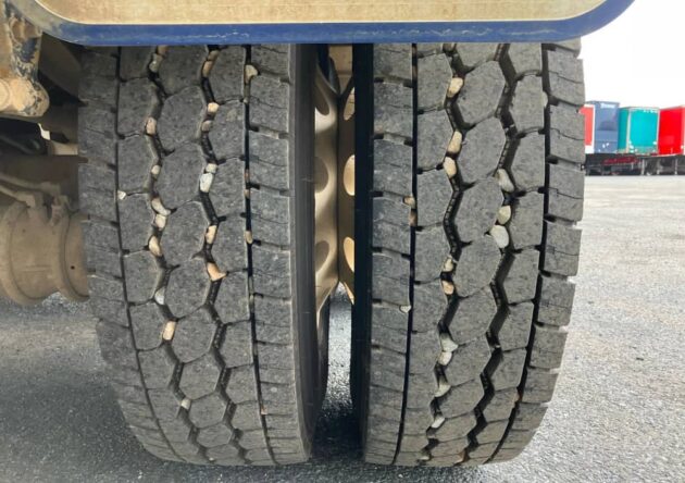 ** Wrecking** 2005 Mack Trident - Image 51