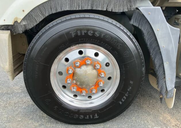 ** Wrecking** 2005 Mack Trident - Image 54