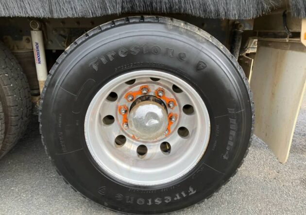 ** Wrecking** 2005 Mack Trident - Image 57