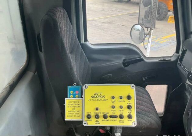 **Wrecking** 2009 Mack Metro Liner CSMR - Image 23