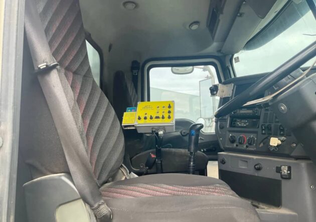 **Wrecking** 2009 Mack Metro Liner CSMR - Image 34