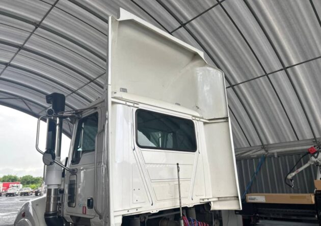 **Wrecking** 2017 Mack Superliner CLXT - Image 40