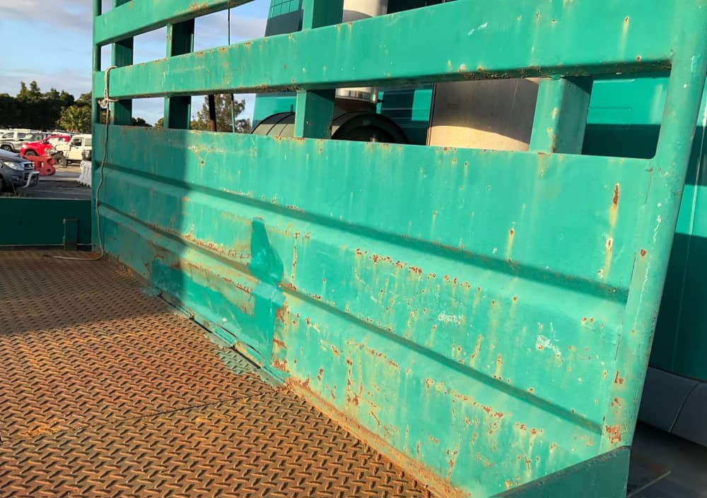 **Wrecking** 2001 International ACCO - Image 6