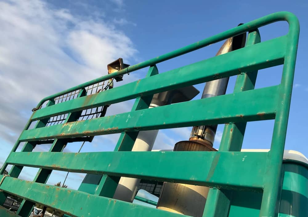 **Wrecking** 2001 International ACCO - Image 7