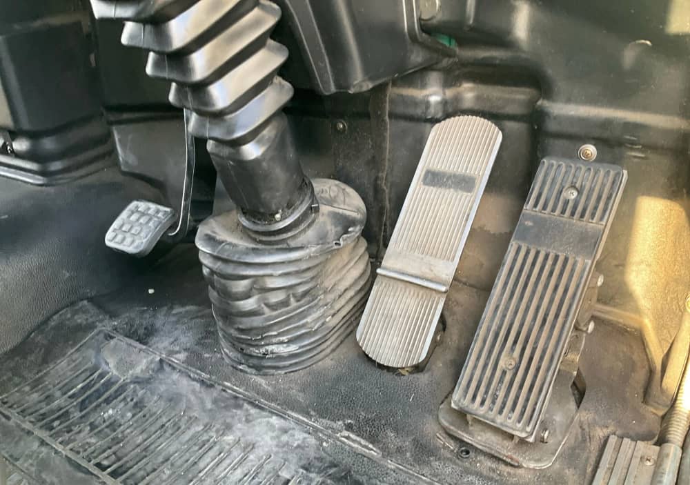 **Wrecking** 2001 International ACCO - Image 16