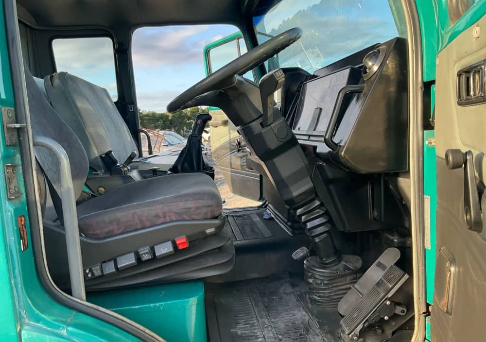 **Wrecking** 2001 International ACCO - Image 19