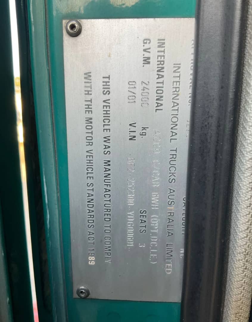 **Wrecking** 2001 International ACCO - Image 23