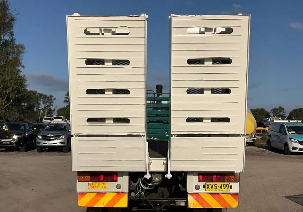 **Wrecking** 2001 International ACCO - Image 25