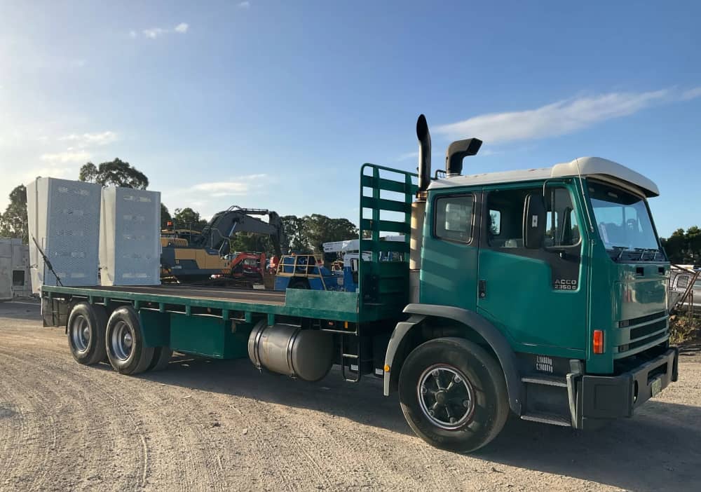 **Wrecking** 2001 International ACCO - Image 33