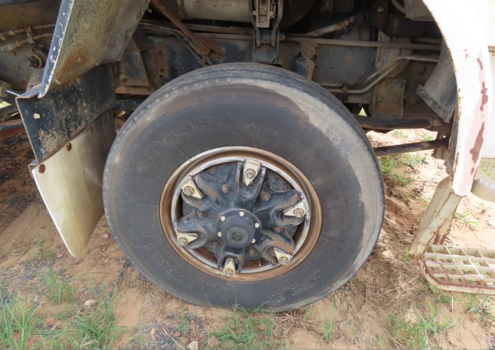 **Wrecking** International TK2670 - Image 20