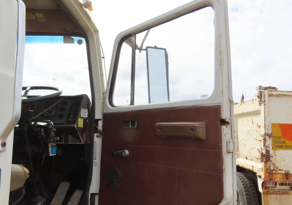 **Wrecking** International TK2670 - Image 28